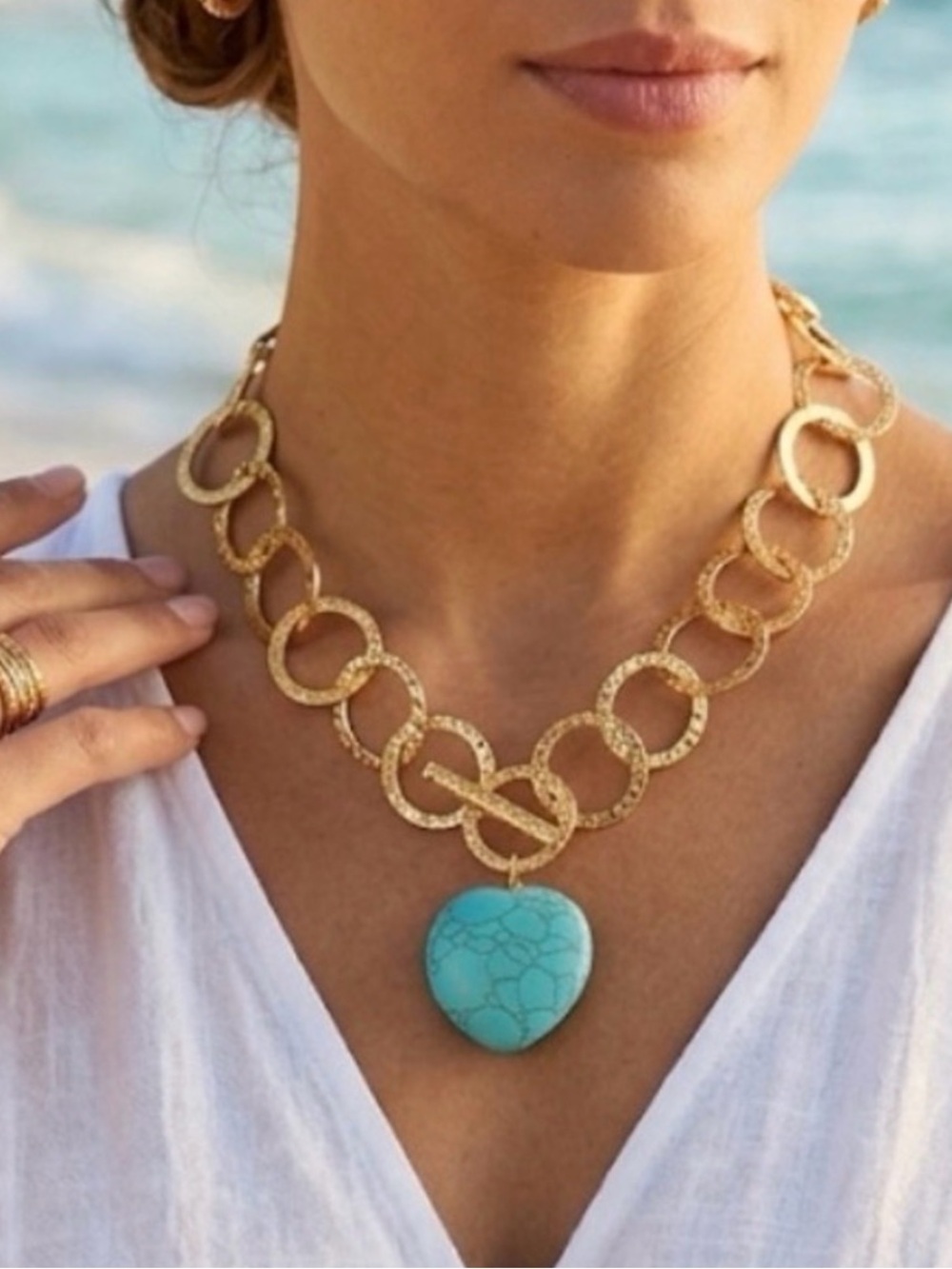 NWT ⚜️🩵⚜️ Camila Coelho Gorgeous Reconstituted Turquoise Necklace